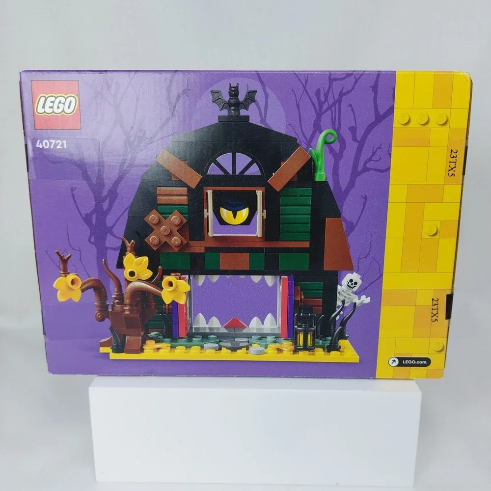Lego Halloween Barn Building Play Set #40721 - 205 Pcs - 8+ Years‎ New Sealed